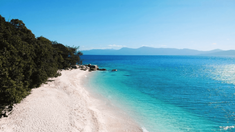 The best Beaches near Cairns and places not to miss